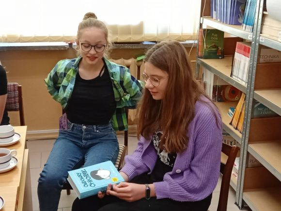 Rozmowy o literaturze przy pączku