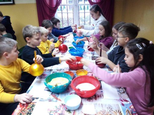 Fabryka Bombek Decora w Miechowie