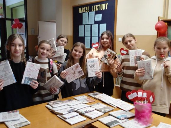 Walentynki w bibliotece szkolnej