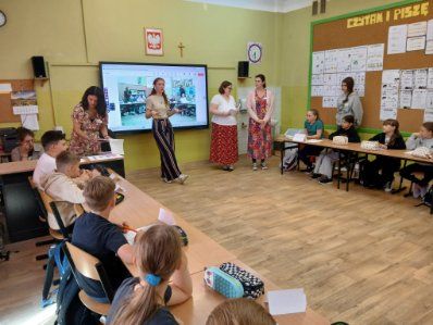 Wizyta brytyjskich studentek w SP 33