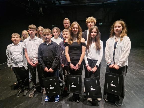 Recytatorzy z SP 33 w Kielcach po raz kolejny na scenie Teatru im. S. Żeromskiego