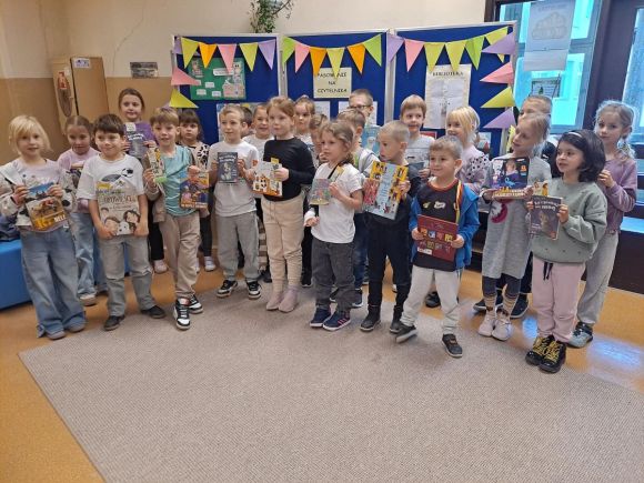 Pierwszaki nowymi czytelnikami