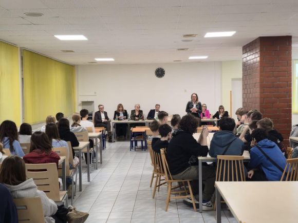 Wybieram zawód i ścieżkę edukacyjną – spotkanie z przedstawicielami   Sądu Okręgowego w Kielcach