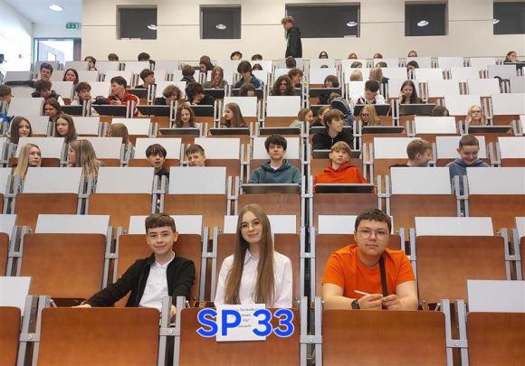 Dzień Geografa i Dzień Ziemi – edukacyjna wyprawa uczniów SP 33 w Kielcach