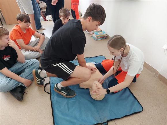 Świadome pomaganie - edukacja z zakresu pierwszej pomocy