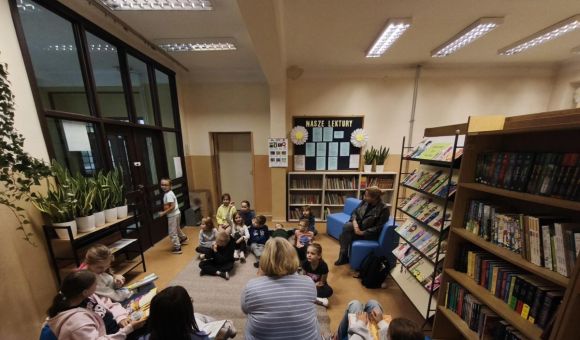 Starsi czytają młodszym – akcja czytelnicza