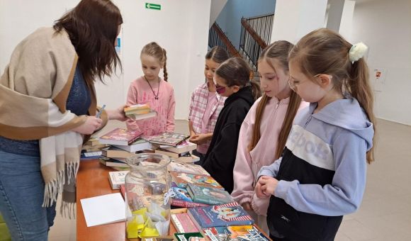 Walentynki z biblioteką