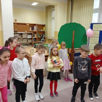 Międzynarodowy Dzień Kubusia Puchatka w bibliotece szkolnej