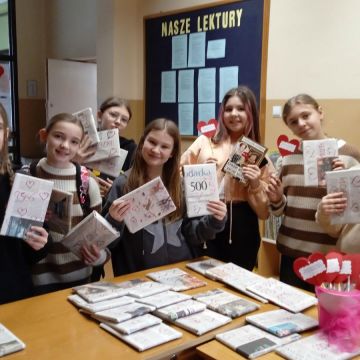 Walentynki w bibliotece szkolnej