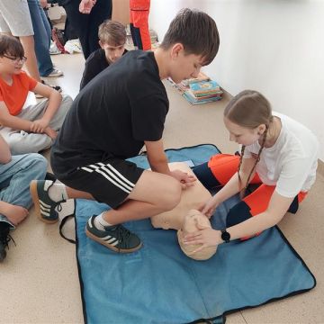 Świadome pomaganie - edukacja z zakresu pierwszej pomocy